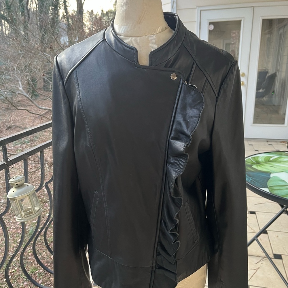 Tahari Black Lamb-Skin Leather Jacket with Ruffle Accent. Size L.